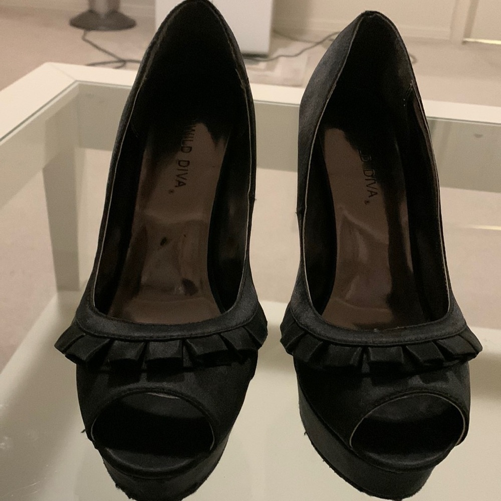 Shoe